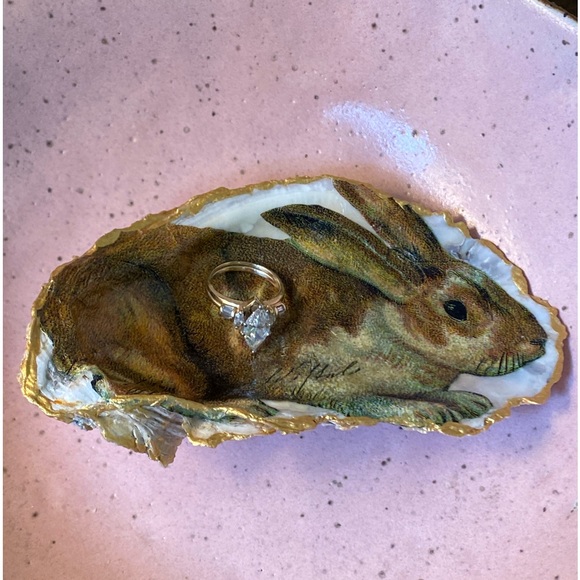 NEW RABBIT CHINOISERIE TOPIARY DECOUPAGE OYSTER SHELL TRINKET, RING or KEY DISH - Picture 13 of 15